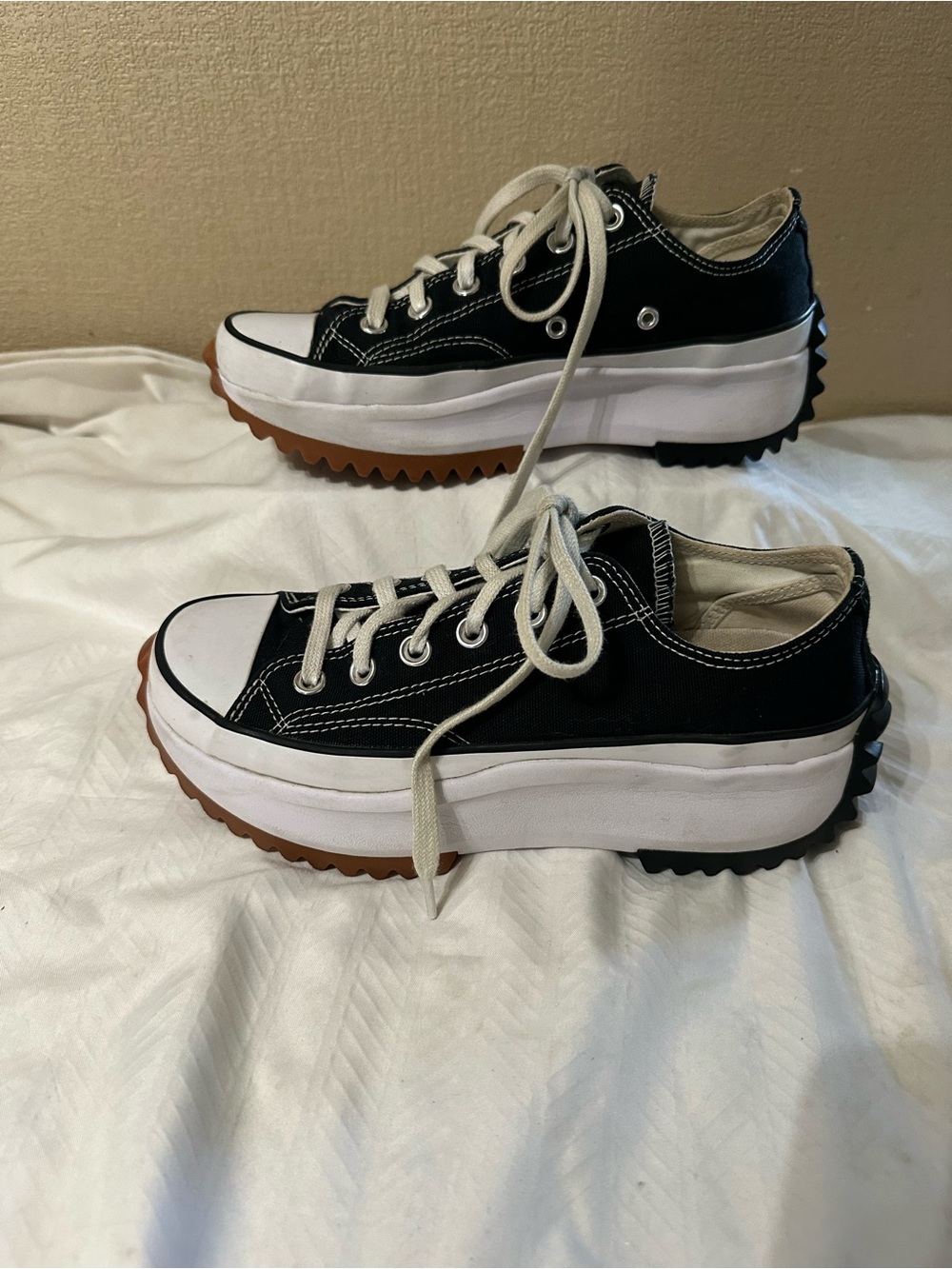 Converse Run Star Hike Platform Sneakers - Picture 4 of 11